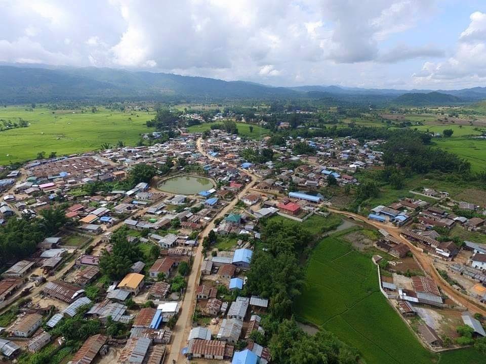 SAC soldiers continuously shelled artilleries for no reason near the vicinity of Mineyaw village, Lashio tsp, northern Shan state, yesterday so that the residents are worrying about the battle. #WhatsHappeningInMyanmar #Oct28Coup #HelpMyanmarIDPs