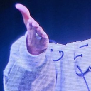 lNTAKPICS's tweet photo. never discredit the intak hands
#INTAK #P1Harmony https://t.co/4IsWFI4J00