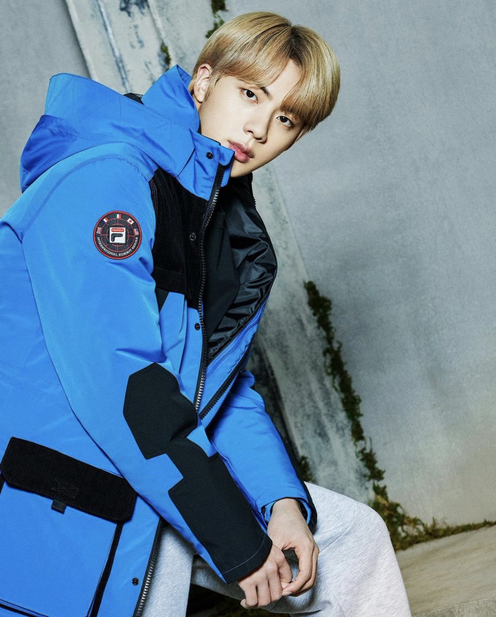 MegJin_twt's tweet photo. だから、冬服のジニはダメだって…😭
https://t.co/Czgw9MB6iS
#FILARussia #BTSfila #BTSJIN
#BTS #TheGroup #PCAs https://t.co/fWn2KyaOyj