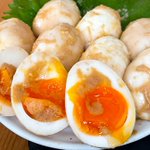 至高の味噌漬け半熟たまご。にんにくとごま油のこってり感と濃厚なみそ風味。