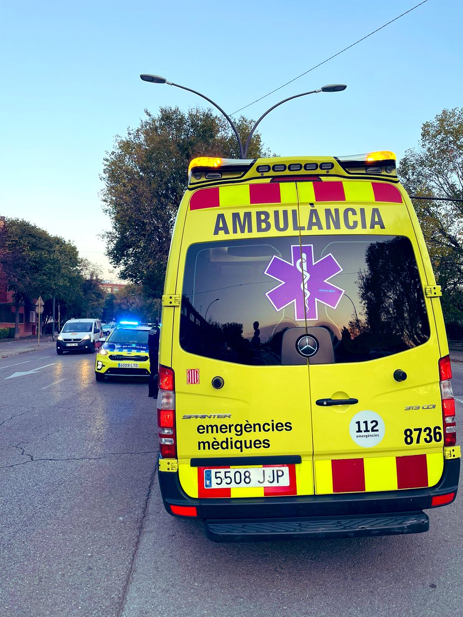 Bon dia, arrancamos! <a href="/CerdanyolaPL/">Policia Local de Cerdanyola del Vallès</a> <a href="/semgencat/">SEM. Generalitat</a> #falckpeople