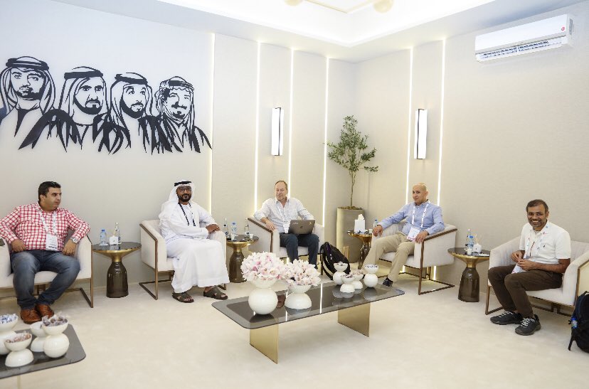 AJCC80070's tweet photo. في إطار التعاون مع الشركات ذات الخبرة في مجال مراكز الاتصال والتقنيات الحديثة،  اجتمع السيد/ زبير الجنيدي مدير مركز عجمان للاتصال، و السيد/ رايان كارميكال المدير التنفيذي لشركة  كناري، ومقرها في ولاية كاليفورنيا بالولايات المتحدة الأمريكية، https://t.co/51xGwDKcpG