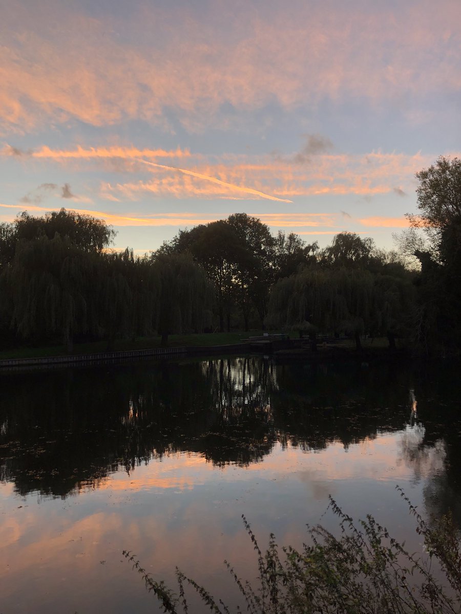 StratLitFest's tweet photo. Good morning #stratters! @corrie_corfield @stratfordherald https://t.co/zoZ8kBOlCg