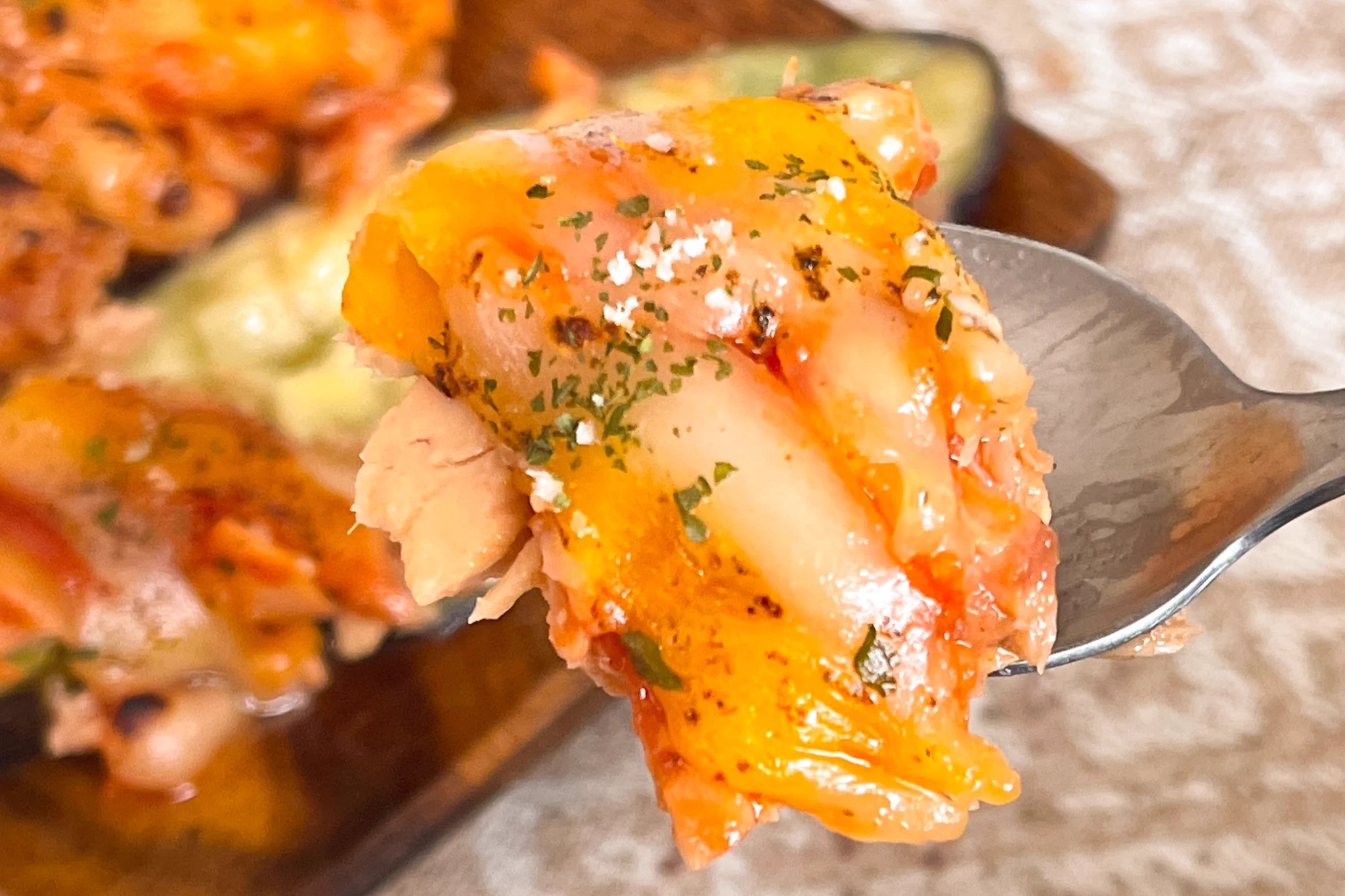 とろけたチーズとナスの組み合わせがとっても美味しそう！ナスをピザ風に仕上げた料理のレシピ！