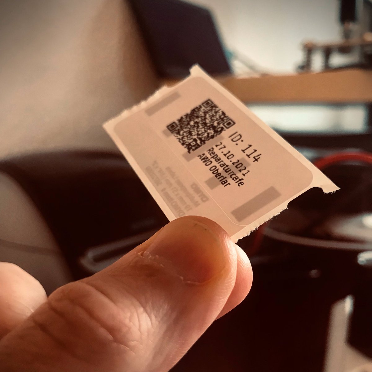 Geräte im Reparaturcafe digital erfassen und anhand eines QR-Codes den Datensatz leicht wieder finden 👍 #dymo #etiketten #label #writer #diy #repaircafe #AWO #troisdorf #oberlar #simple #digital #tool #repair #device #future #efficient #workflow #opensource #pyqrcode #cups #rasp