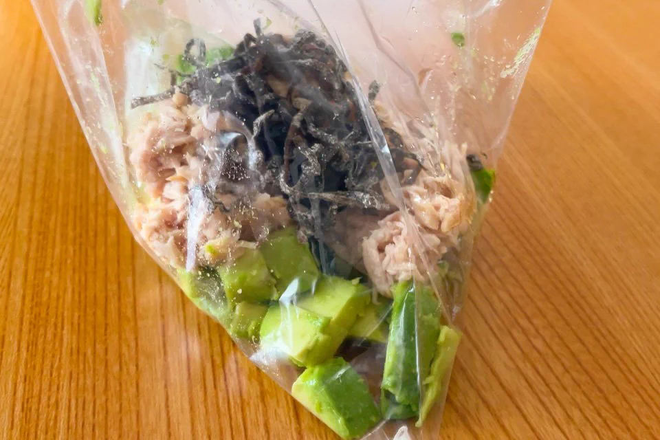 必要な材料はたった4つ！作り方もとっても簡単な「アボカド」レシピ！