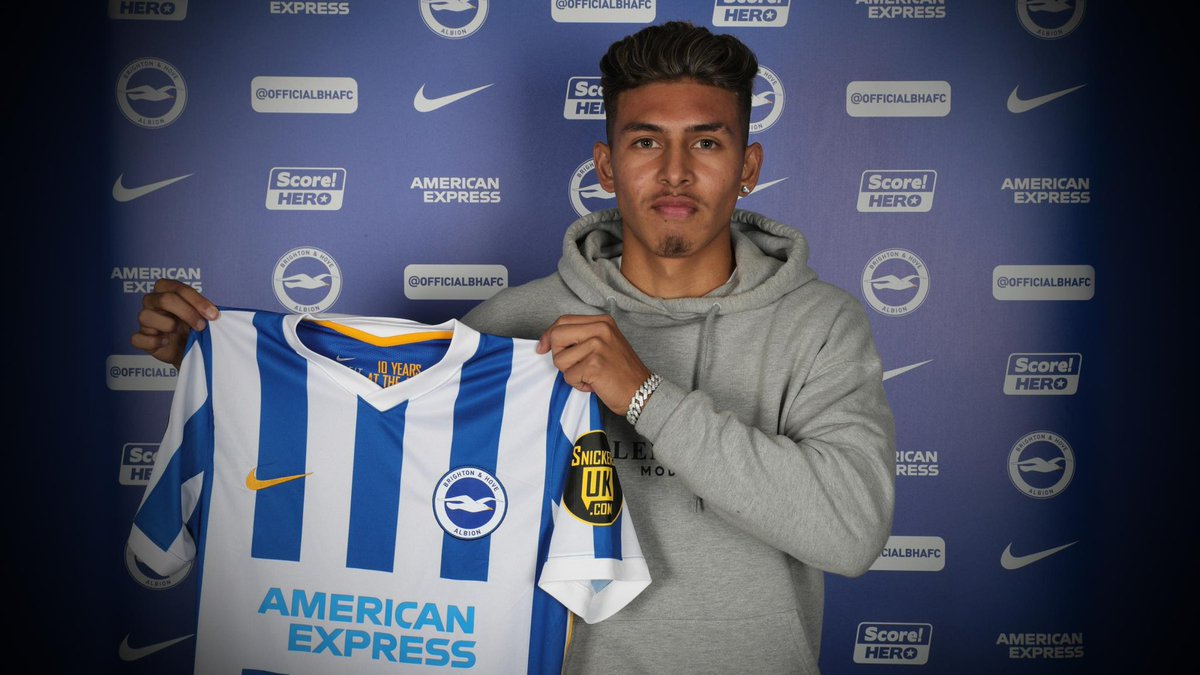 Plenty of youngsters made appearances in the League Cup last night. 

Burnley’s Nathan Collins (20), Tottenham’s Bryan Gil (20), Liverpool’s Tyler Morton (18), Leicester’s Vontae Daley-Campbell (20), and Brighton’s Jeremy Sarmiento (19) were among those who featured.