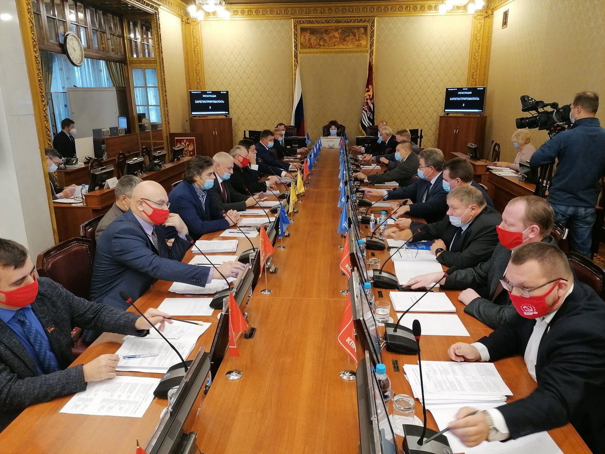 Началось очередное заседание Ивановской областной Думы. Видеотрансляция ведётся на сайте регионального парламента.