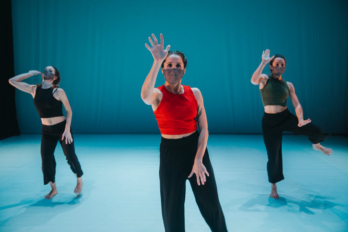 EspacioLasala's tweet photo. Taller coreográfico en @EspacioLasala
Viernes de 18h a 20h
Plazas disponibles a partir de noviembre
Foto @legazsergio
Información y reservas 🕹️ hola@espaciolasala.es
#espacioLASALA #Murcia #danzacontemporanea #bailarinas https://t.co/nImjtTlXPo