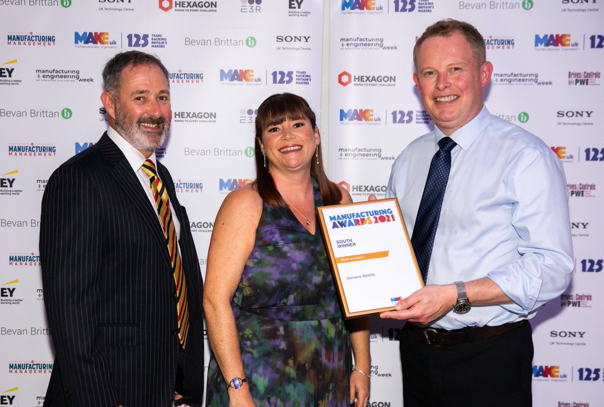 yunextraffic's tweet photo. Happy Thursday to #TeamYunexTraffic! We're winners of the @makeuk_ South Health & Safety Award π Keeping our people safe whilst they work to keep our road networks moving is our #1 priority - well done everyone!
#mfgawards https://t.co/n9NdmsR9RA