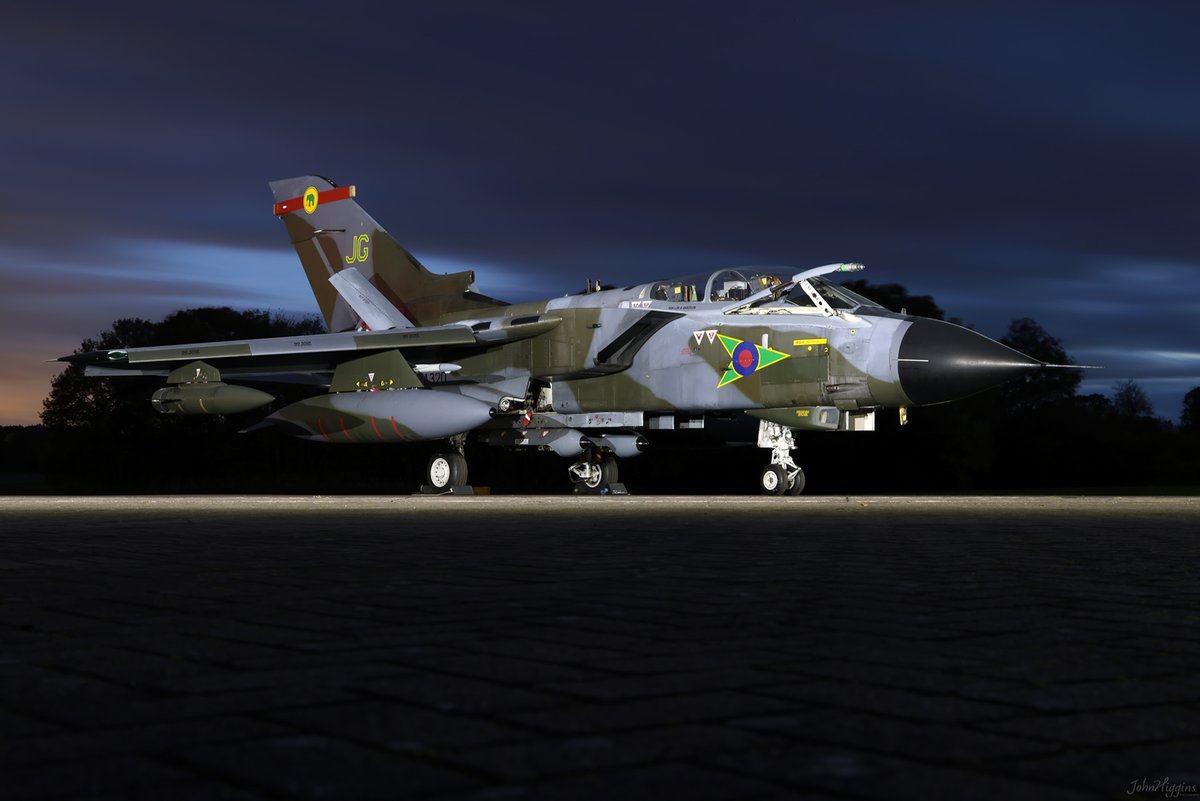 johnhiggins777's tweet photo. Another fantastic night under the lights last night, to see this absolutely stunning GR.1, she really is a looker. These jets looked so much better in that camo. Thanks to @thresholdaero and @RAF_Cosford for sorting it #aviationphotography #TBThursday #MightyFin https://t.co/Nq1JnwMWFH