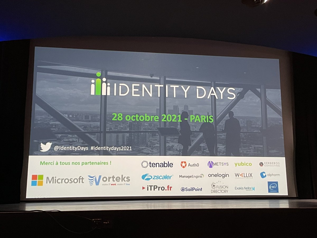 maleroytw's tweet photo. C’est parti pour une journée dédiée à l’identité 😁 #IdentityDays #roxys https://t.co/au2EFuYuXq