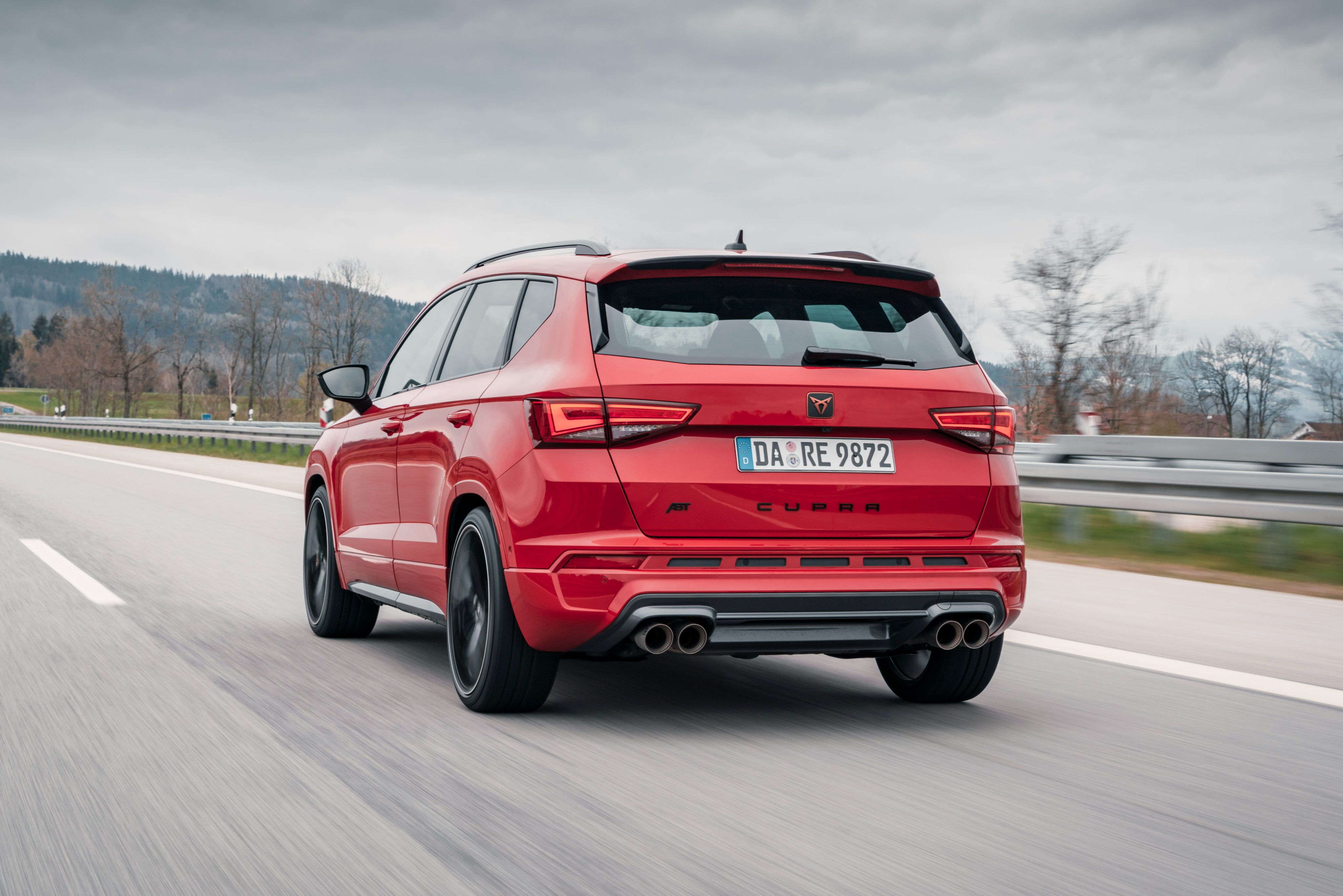 ABT Sportsline on X: Always bold, never average - the CUPRA Ateca in  velvet red on the cover of our new uptrend magazine:   #ABT #ABTsportsline #SEAT #CUPRA #SEATateca  #CUPRAateca #Ateca #tuning #