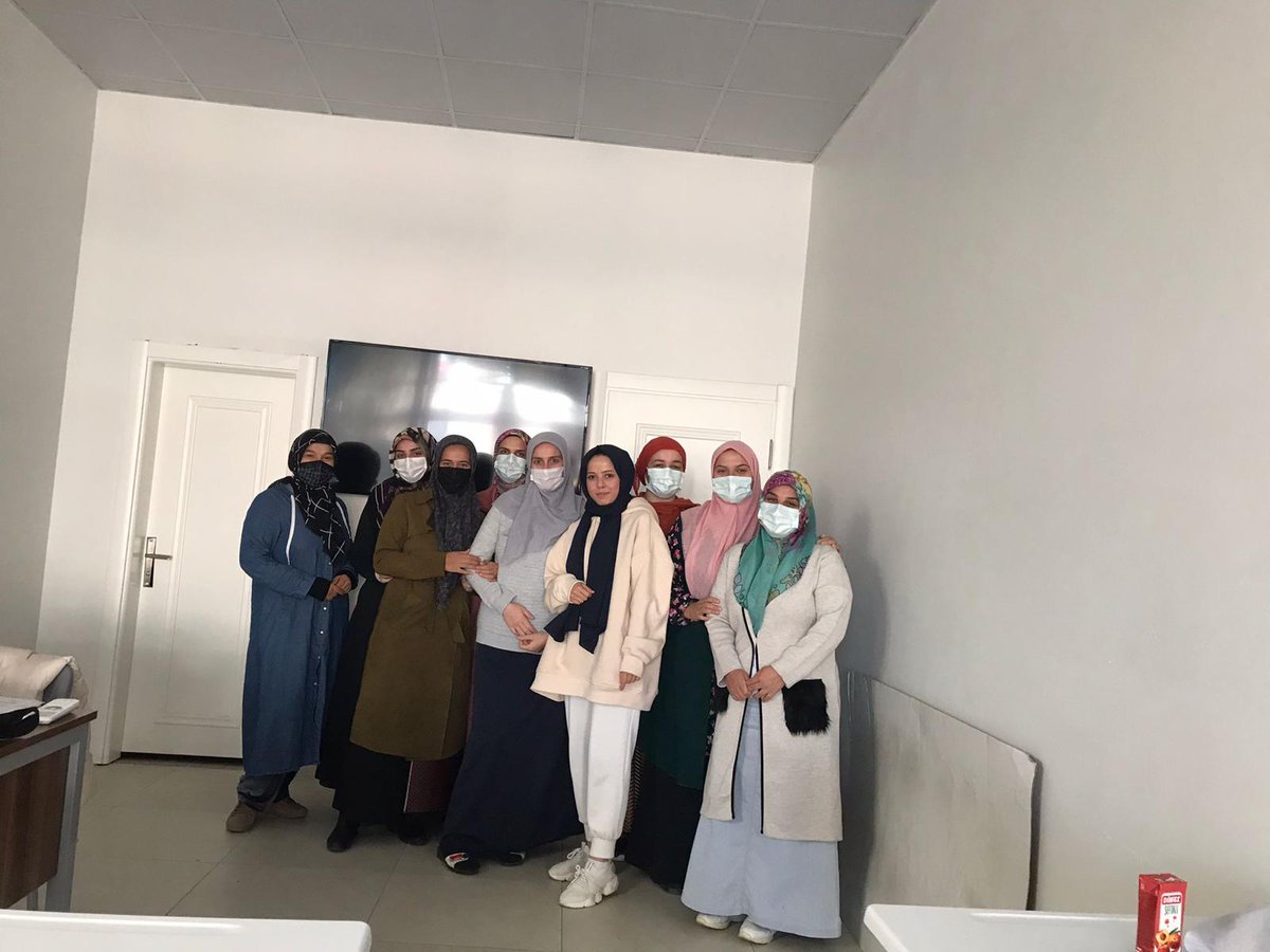 anafartalar_55's tweet photo. Hayat Boyu Öğrenme Genel Müdürlüğümüzün "Öğrenen Mahalle" Projesi kapsamında 570 saatlik "Çocuk Gelişimi ve Eğitimi"kursumuz başlamıştır.@CARSAMBAHEM @carsambamem @MustafaOzdmr55 @samsunmem @gokhanmurat1 @SamsunValiligi @zulkifdagli @tcmeb https://t.co/Eu7ixNLcij