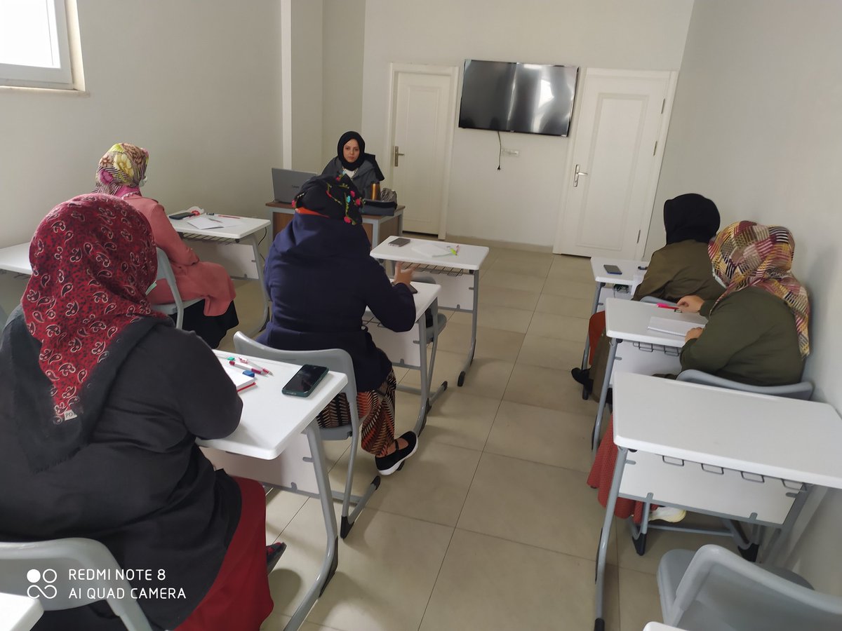 anafartalar_55's tweet photo. Hayat Boyu Öğrenme Genel Müdürlüğümüzün "Öğrenen Mahalle" Projesi kapsamında 570 saatlik "Çocuk Gelişimi ve Eğitimi"kursumuz başlamıştır.@CARSAMBAHEM @carsambamem @MustafaOzdmr55 @samsunmem @gokhanmurat1 @SamsunValiligi @zulkifdagli @tcmeb https://t.co/Eu7ixNLcij