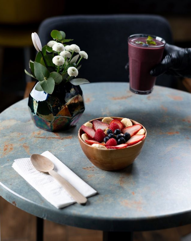 pikappofficial's tweet photo. Loaded with the freshest ingredients. Try this Acai bowl from @oz.ae
Order on Pik App
.
.
.

#pik #UAE #uaefoodie #dubaifoodies #coffeegram https://t.co/d6Ns35CcyD