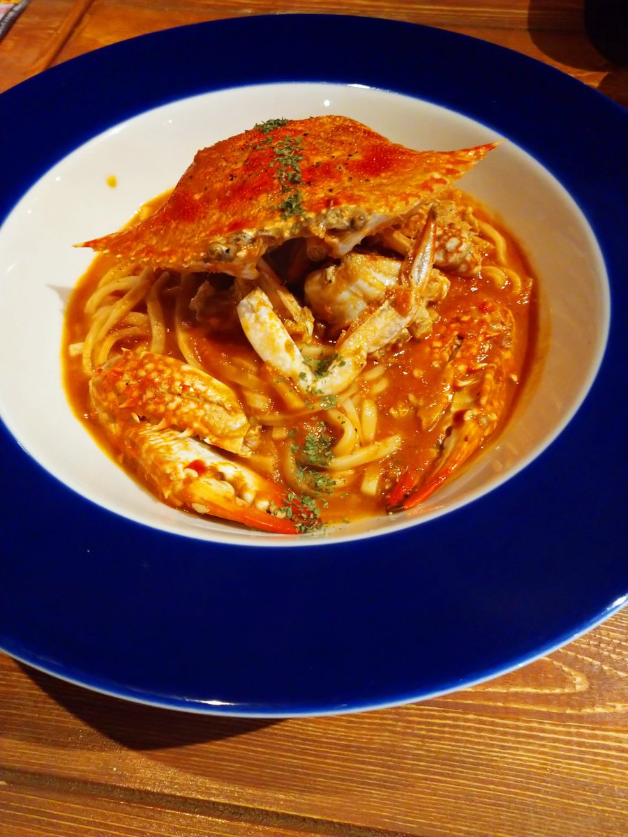 yasaomode's tweet photo. こちらは札幌の産直大衆ビストロ SACHI サチさんで食べたワタリガニのアメリケーヌ風パスタ

甲羅がインパクト大ですね。

やさお

#北海道グルメ #札幌グルメ #SACHI #サチ
https://t.co/yFklvIgLOb https://t.co/6rxmWOsEiU