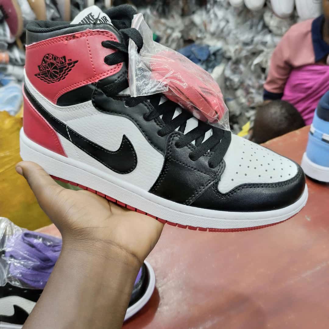 zambian_feet's tweet photo. Get yourself or your man a pair of these shoes at only 

K450 delivery inclusive 🔥🔥

Delivery 🚚 countrywide 🇿🇲 don’t be left out!  

WhatsApp 0973600899 

Retweet for awareness https://t.co/Mr99h5ZIBC