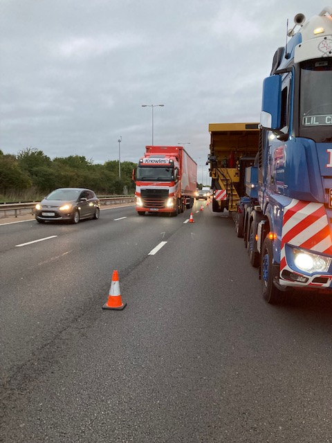 HighwaysWMIDS's tweet photo. *UPDATE* The recovery of the abnormal load vehicle #M5 southbound #J7 (#Worcester(S) #A44) to #J8 (#SouthWales #M50Link #SouthWest) is expected to take 90 minutes. Please consider alternative routes at this time. Thank you for your patience whilst we make the scene safe. https://t.co/ojtFeFtToh