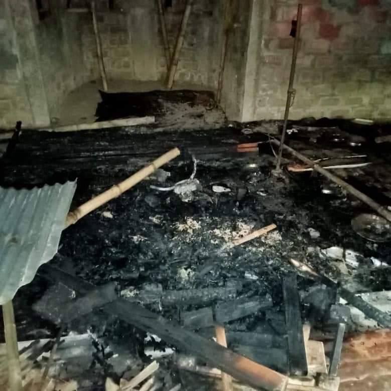TuhinShihab's tweet photo. Hindutva mobs have attacked till now— 16 Masjids, many Muslim homes and working-place. They burnt down copies of Quran and gave provocative slogans. It's been 6 days and violence continues.

No mainstem media is giving violence of this scale enough attention. 
#SaveTripuraMuslims https://t.co/aNj8a3FqfH