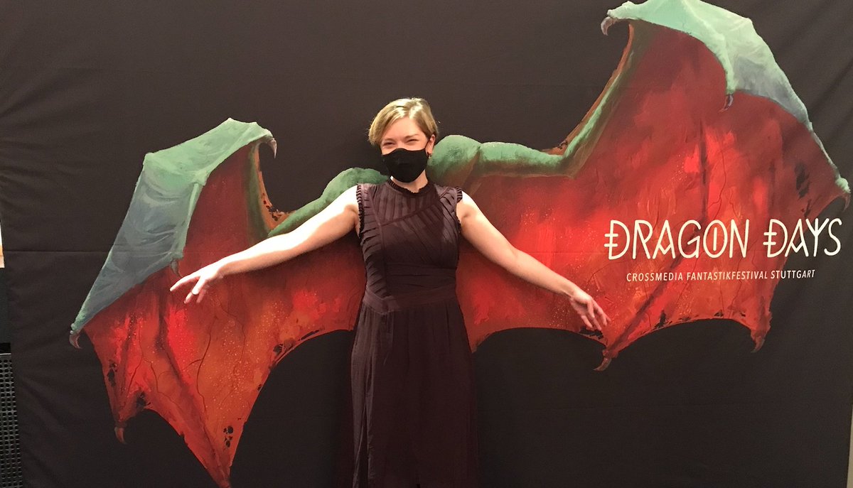 Thank you Dragon Days Festival in Stuttgart, which did an amazing event for me at a cinema, with an actual artist drawing a scene from Watchmaker on the big screen, and a professional actor reading. Unbelievable. In other news, I'm a dragon now...