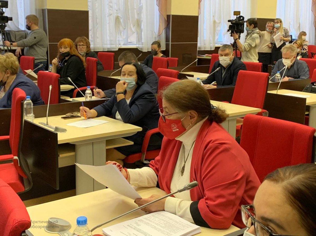 Раздача еды. Интересные фото о выборах. Горсовет мурманск. Северпост мурманск. Северпост новости сегодня.