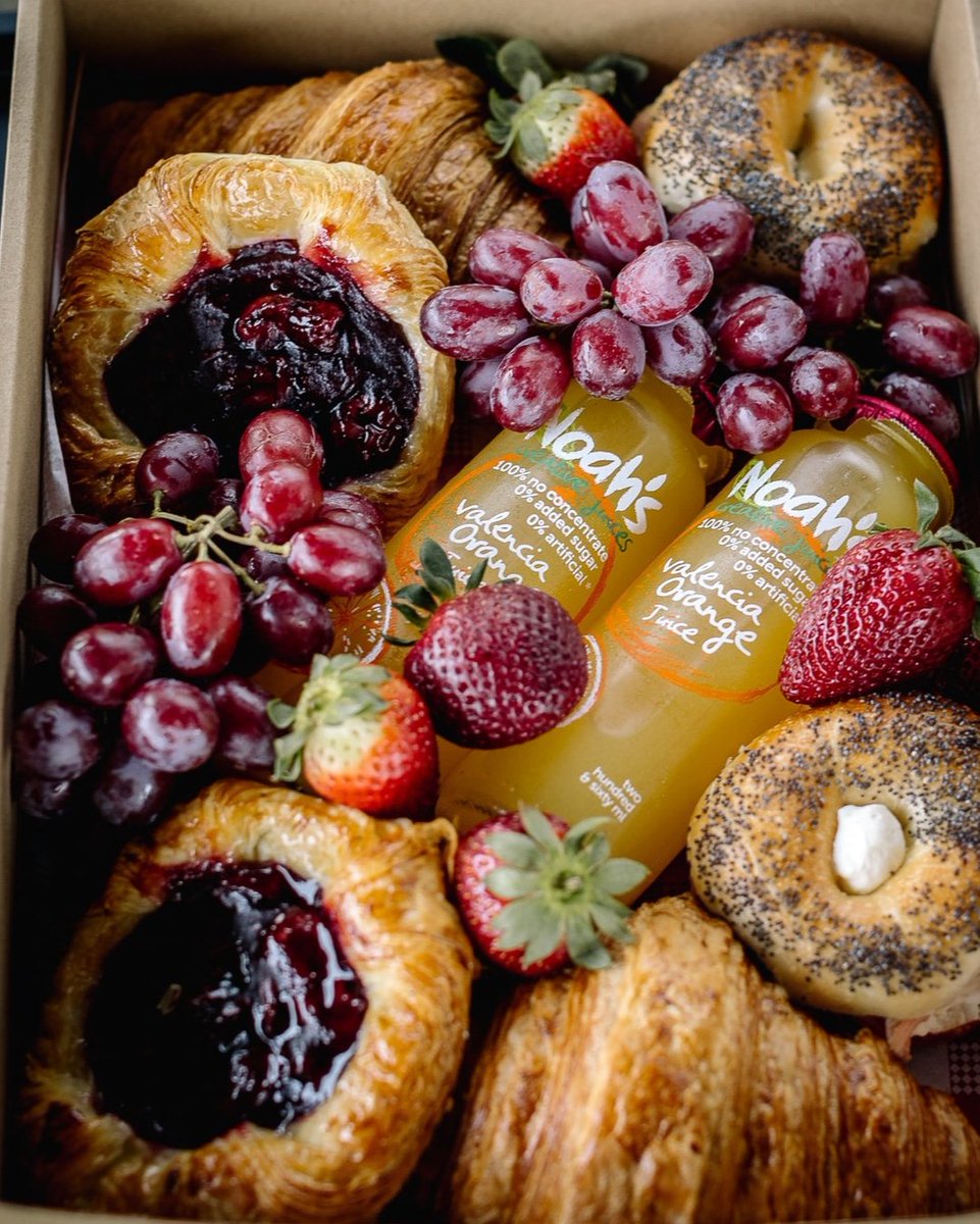 Love picnics? So do we! That's why our picnic hampers are now available to order Wednesday to Sunday. Head to the link in our bio and order your weekday picnic now.

Photo: <a href="/keepsakephoto/">Keepsake Photo Video</a>