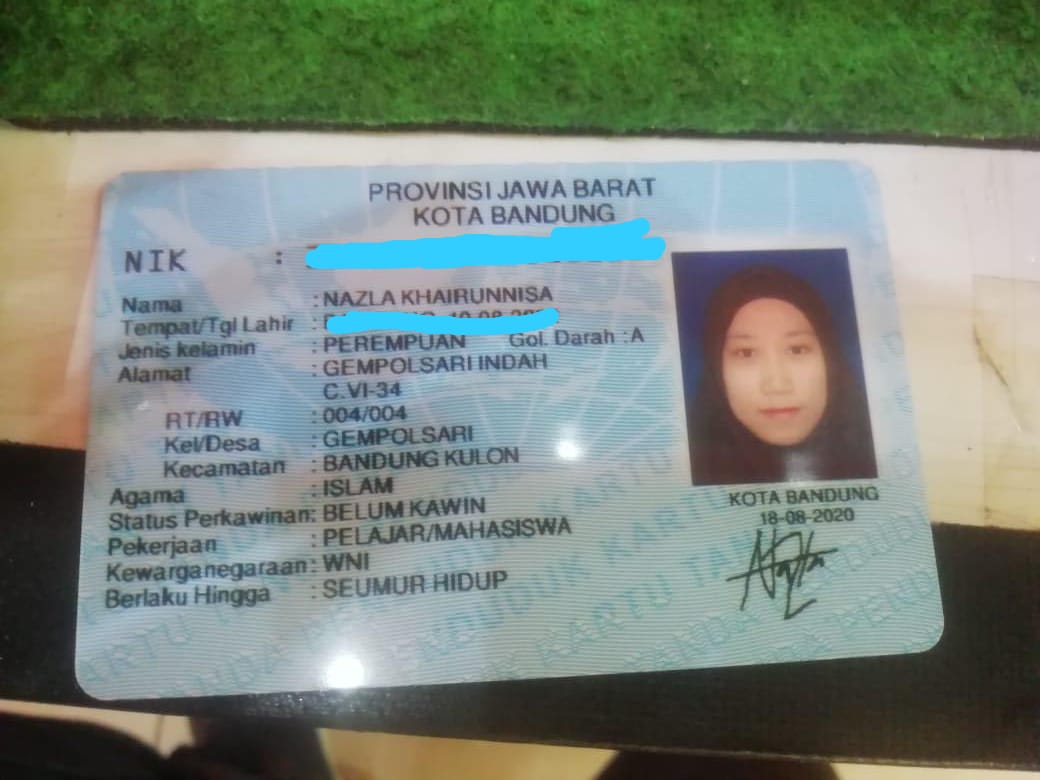 Min <a href="/PRFMnews/">Radio PRFM</a>, ikut kasih info..
Telah ditemukan Satu Buah KTP, di Arena Bermain Story Land Miko Mall Kota Bandung. Barangkali yang bersangkutan atau rekanya ada yang melihat tweet ini, tolong diinfokan.
Bisa DM juga ke saya. Haturnuhun