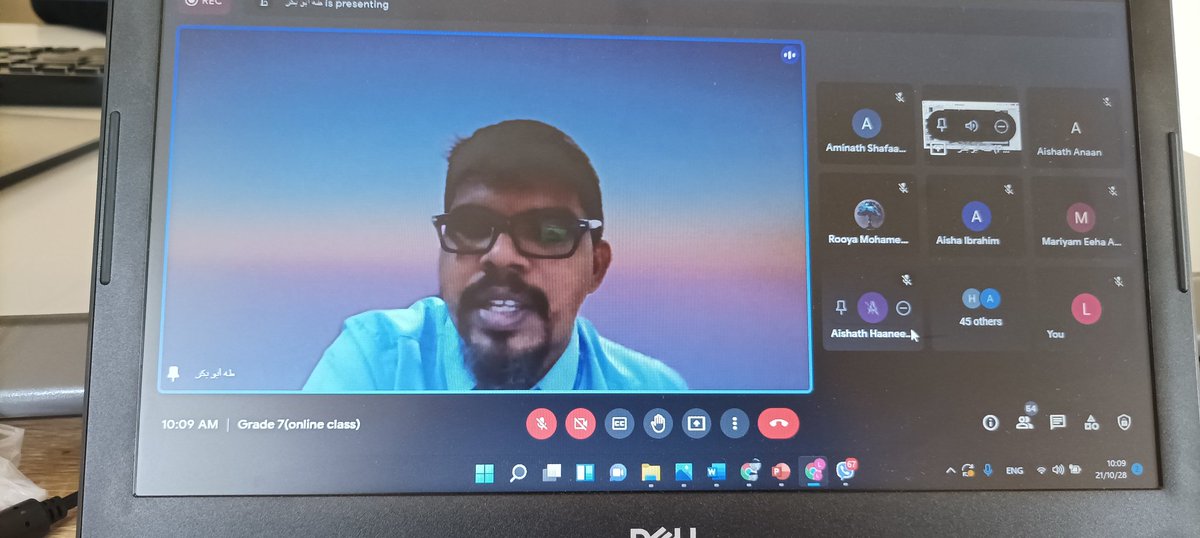 laec_1983's tweet photo. Today's Grade 7 Social Studies lesson on Cultural celebration in Maldives was conducted by villa college Gan campus manager  Mr. Thoha Aboobakuru. He is also the winner of 2019's National Award for Public Services.
 Thank you Thoha Aboobakuru 
 @MoEdumv @aisthly @VillaCollegeMv https://t.co/DpgojwoRaF