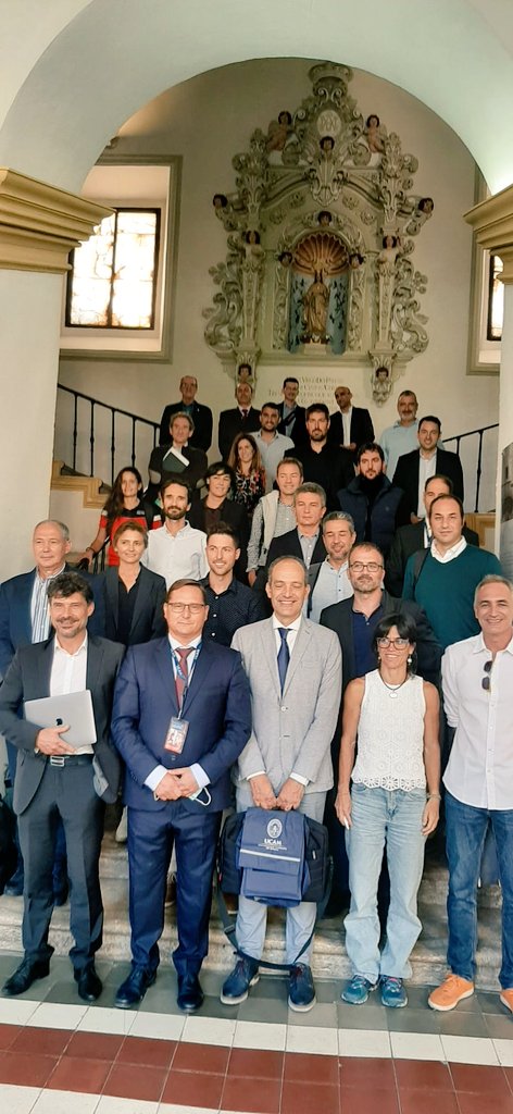 FACDEPORTEUCLM's tweet photo. Jornada intensa en la UCAM de Murcia en el majestuoso Monasterio de los Jerónimos

Congreso de la Asociación Española de CC del Deporte

Asamblea de la Conferencia de Decanos de CC del Deporte

Nano, nuestro anterior decano y presidente de la Conferencia, recibió una placa. https://t.co/vR1SEsk06I