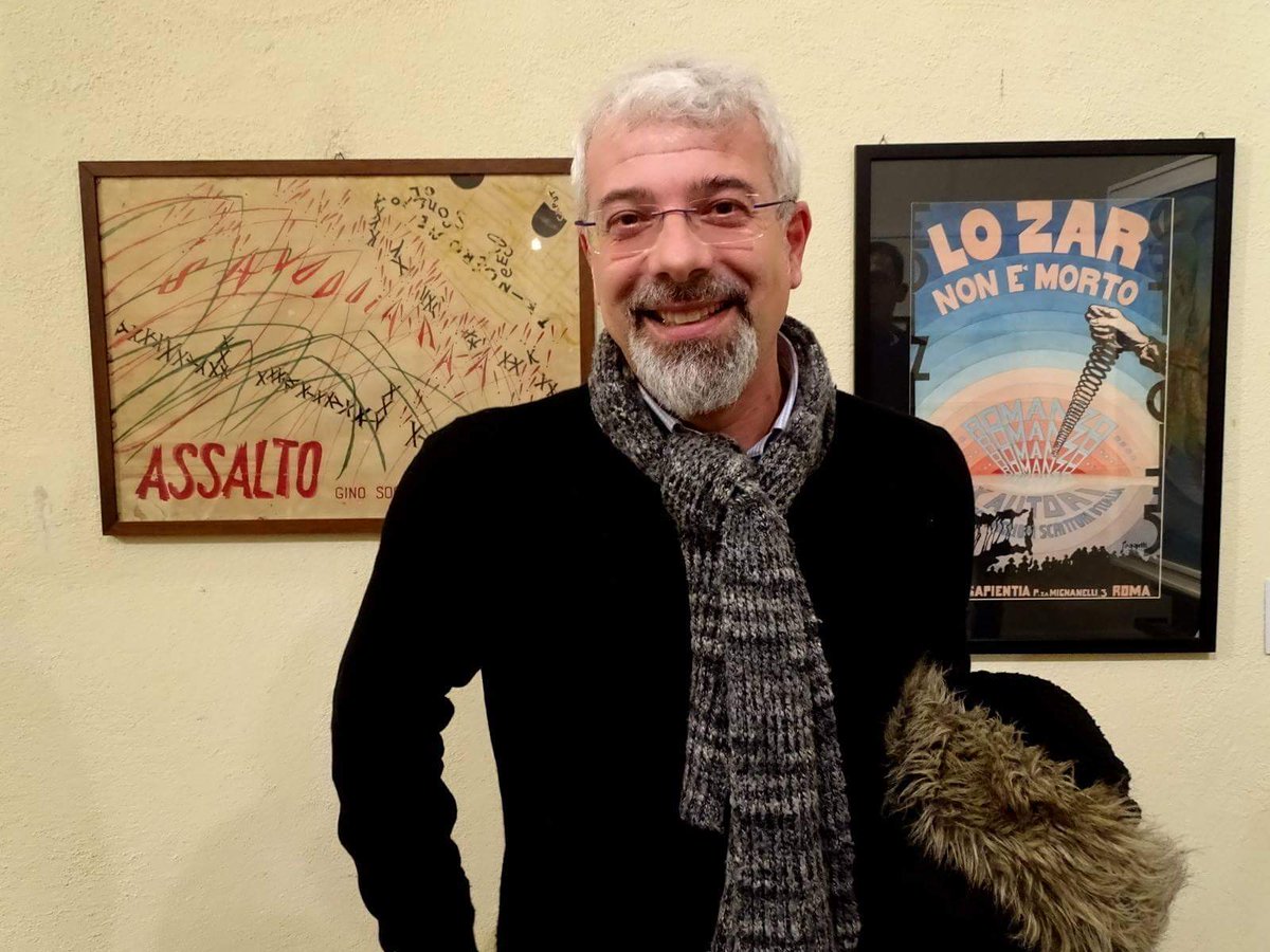MuseoStoriaNat's tweet photo. Volete immergervi nelle pagine di un libro alla ricerca dei pipistrelli? Sabato 30 ottobre a Kosmos c'è un nuovo Bat Talk, in compagnia di Beppe Soggetti, attore, regista e autore teatrale. Ore 16.00, Piazza Botta 9. Gratuito, no preno, no green pass. Vi aspettiamo! https://t.co/kpsxCQ0C0P