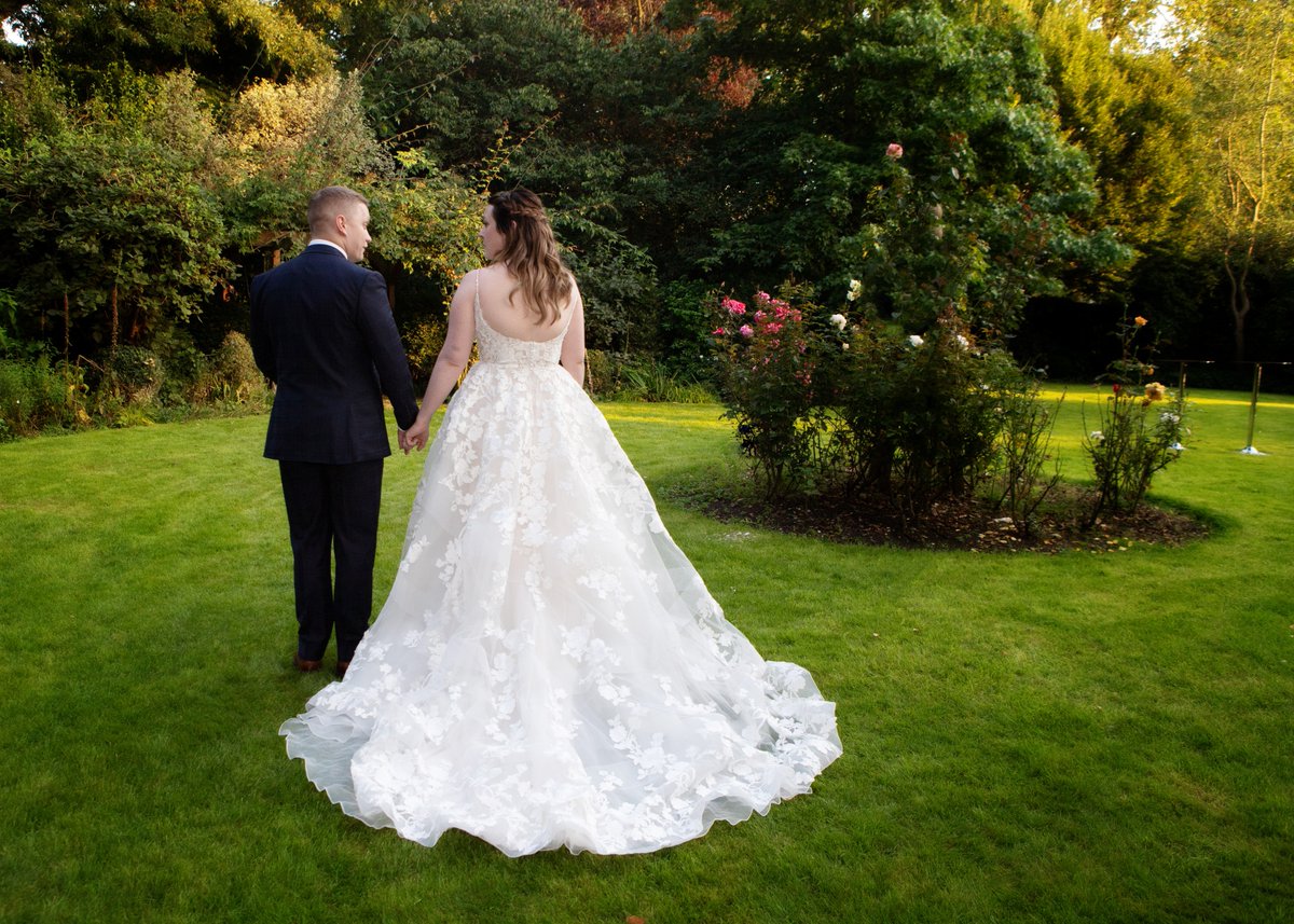 Pick up a copy of That's Life magazine this week to hear about how #TeamLAS paramedic Paige met her now-husband Rob from <a href="/MetPoliceUK/">Metropolitan Police</a> after they both responded to the same emergency call - and how they won their dream wedding as a thank you for their work during the pandemic.