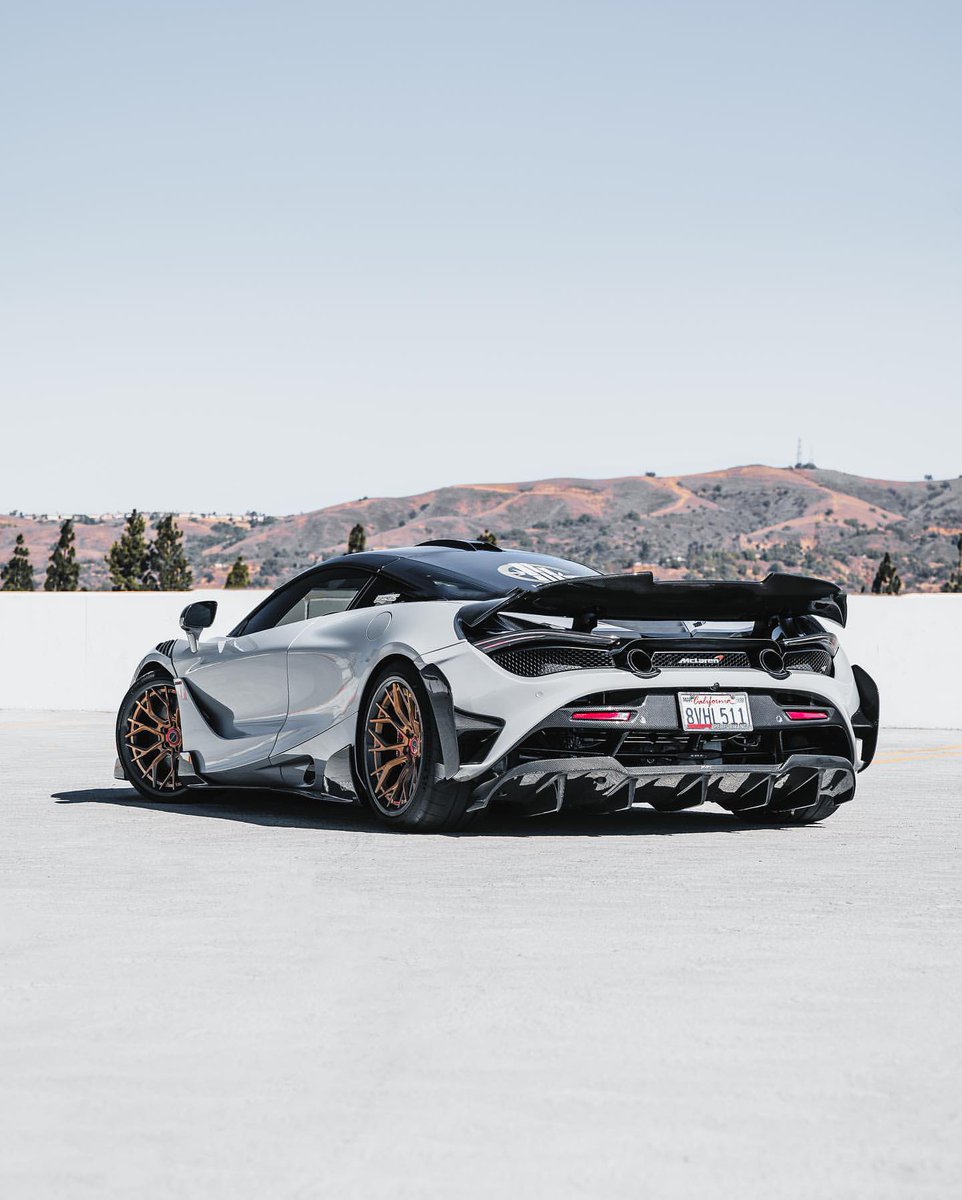 _cargasm's tweet photo. McLaren 720s https://t.co/z5i3fqM3EJ