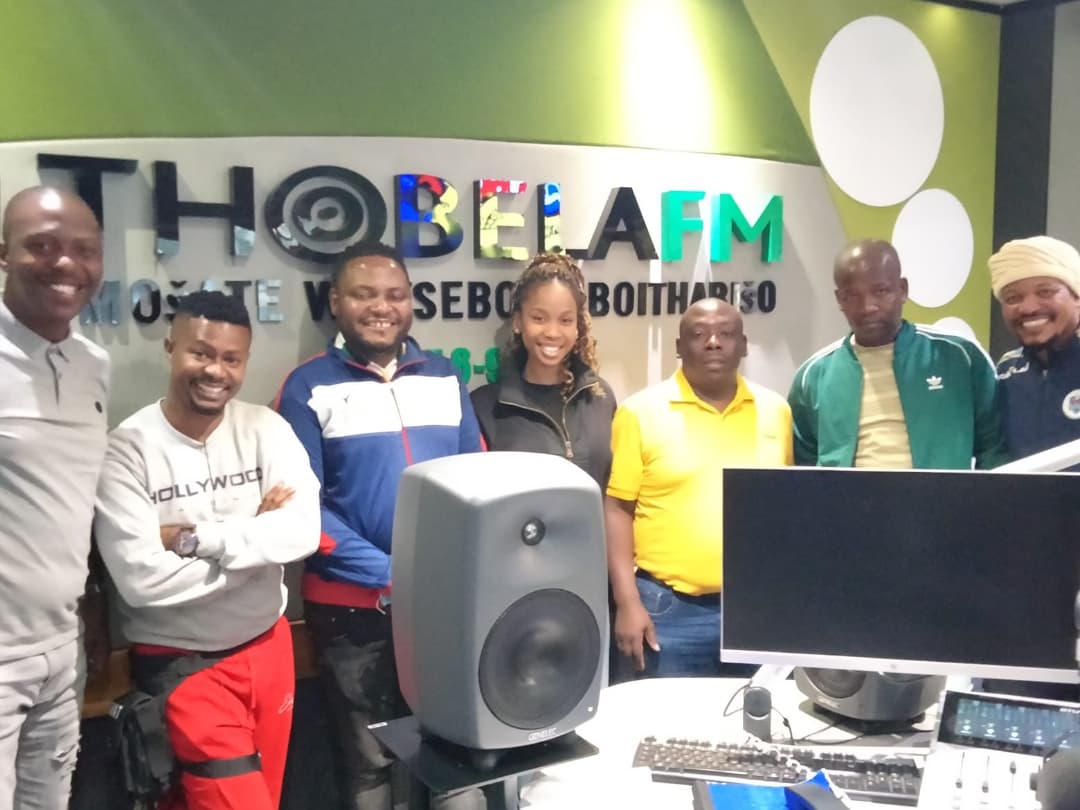 TeamTSSD's tweet photo. Our Chairman @TlouSegolela and #KagisoModupe were hosted by the @ThobelaFMYaka #Ditlalemeso team to talk TSSD and @righttocaresa partnership to bring the Sports Activities and Fun Day event which is happening on Saturday the 30th Oct 2021

#tfmditlalemeso #teamtssd #rtcsa https://t.co/5S3Y91YZMd