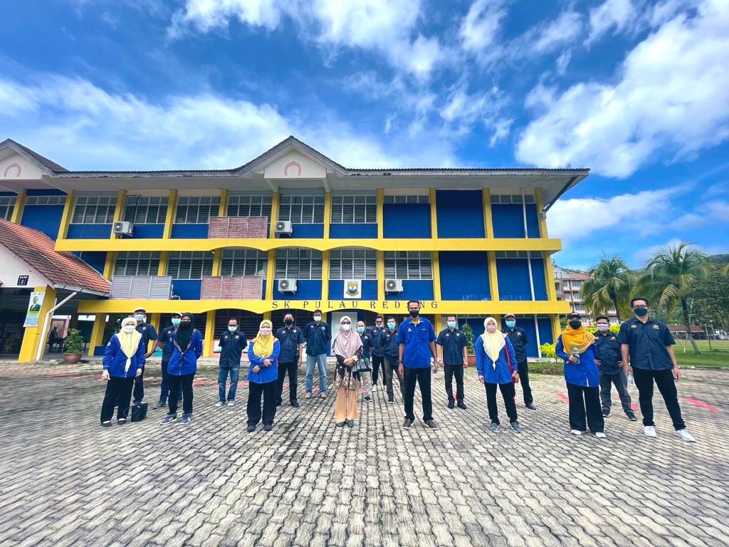 Sesi lawatan ke SK Pulau Redang untuk melihat beban sediaada dan sumber bekalan utama bagi persediaan projek bangunan tambahan bilik darjah. Kami mahu #setapakdihadapan <a href="/yusufghani200/">تذكرة</a> <a href="/HasliJKR/">Hasli Ibrahim (Ir. Dr.)</a> <a href="/rozniazwar/">Ir. ROZNI</a> <a href="/hanizanshaffii/">hanizan</a> <a href="/husinmjkre/">Husin Mustafa</a> <a href="/JKRTerengganu/">JKR Terengganu</a> <a href="/JKRElektrik/">Cawangan Kejuruteraan Elektrik Ibu Pejabat</a>