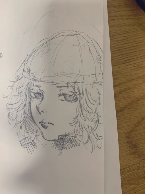 マイキーごめん…俺授業中にマイキ書いてたら…お前の髪型よくわかんなくなっちまって…帽子で誤魔化しちまった… 