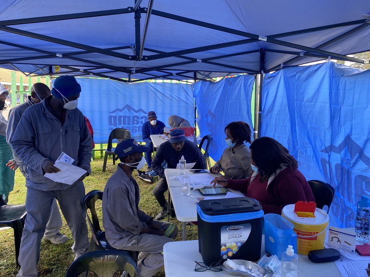 Theo_Nkonki's tweet photo. This morning we @GPDRT_ are in Bapsfontein, @City_Ekurhuleni bringing #VaccinationDrive #RequestASlotGP https://t.co/KQVkh1cfm8