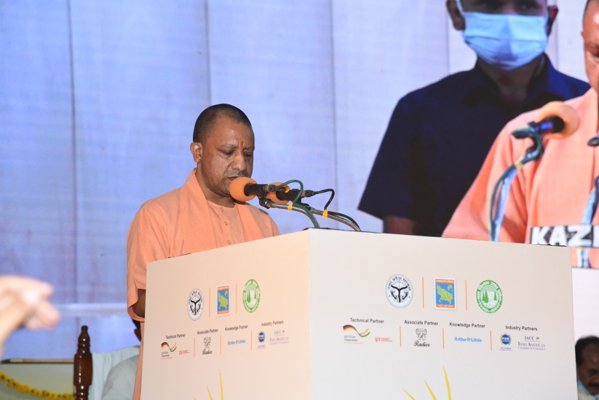 DoEFUP's tweet photo. माननीय प्रधानमंत्री जी के मार्गदर्शन में हमने प्रकृति संरक्षण के लिए कई कदम उठाए। 2017 में हमारी सरकार बनते ही हमने एनजीटी के आदेश का पालन करते हुए अवैध बूचड़खानों पर कार्रवाई कर उन्हें बंद किया-  मा. मुख्यमंत्री श्री @myogiadityanath जी 

#UPCCC2021 #UPClimateChangeConclave21 https://t.co/cVyrtpljPv
