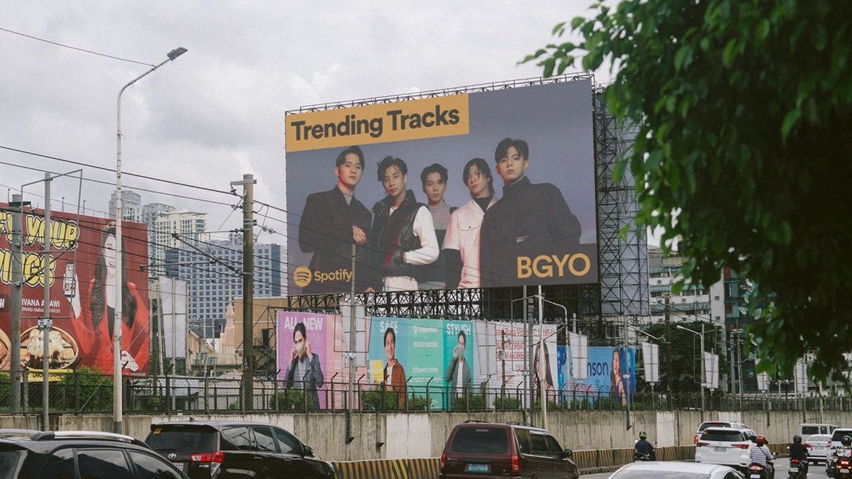 bgyo_ph's tweet photo. #BGYO | SPOTTED 👀 @BGYO_PH on @Spotify #TrendingTracks Billboards along EDSA!🙌

Keep streaming BGYO on the playlist here 🔗 https://t.co/AwwyUwZ7YH

Thank you, @spotify_ph for the support! @StarMusicPH https://t.co/o7tZ2TkVgU
