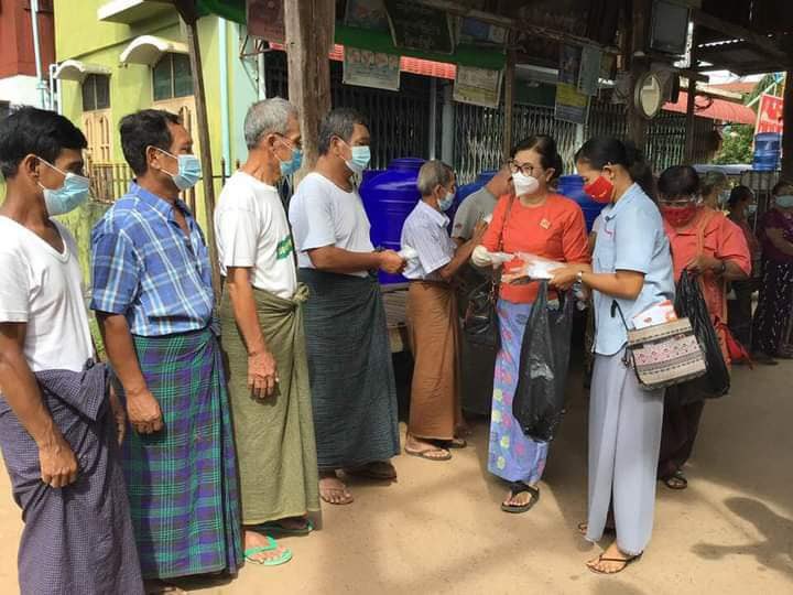 Daw Nwe Nwe Aung, a representative of state Hluttaw of NLD party, was abducted by military troops at her house in Mawlamyaing tsp at about 11:30 pm last night. #WhatsHappeningInMyanmar #Oct28Coup #HelpMyanmarIDPs