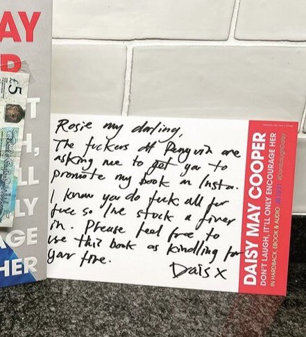 English_Rose25's tweet image. Today’s lesson in gratitude from DMC served up to @PenguinUKBooks 😳😳😳