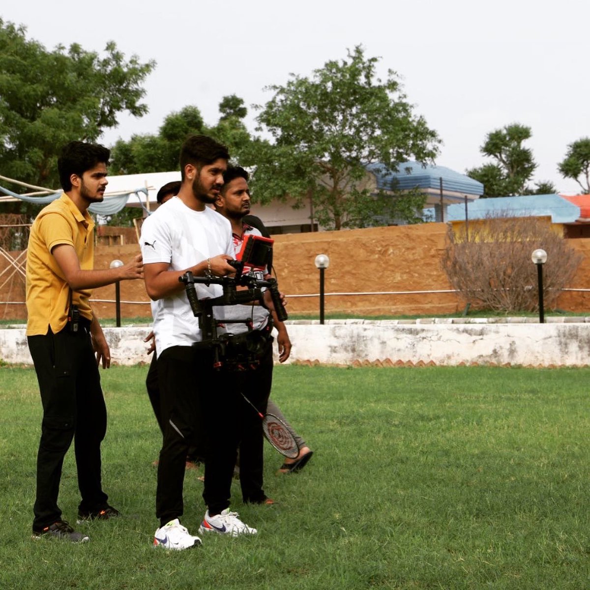 directorlom's tweet photo. On sets for an AD campaign shoot for Brand #frechetucher
#filmmaker #director #directorlom #adshoot #shilommedia
@shilommedia @FrecheTucher https://t.co/yWPEl6T464