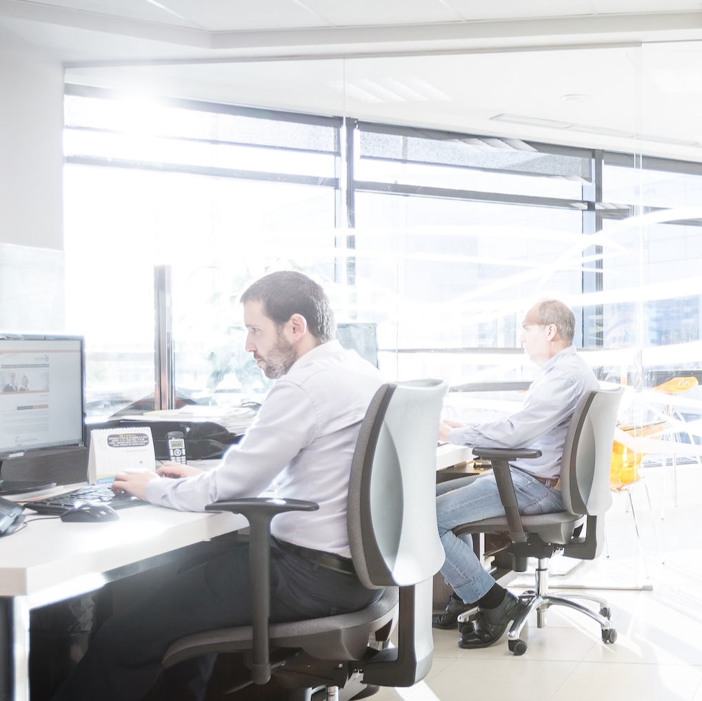 aritmos's tweet photo. 👨🏻💻Desarrollar un #softwaredegestión responde a múltiples aspectos estratégicos de una #empresa.
💡 Dicho desarrollo debe incorporar el #knowhow y el #valorañadido que un #implementador ha de aportar: conocimiento, experiencias, ideas...
💚 Por todo ello, en @aritmos...
(sigue👇🏼) https://t.co/RaCI2zpU0K