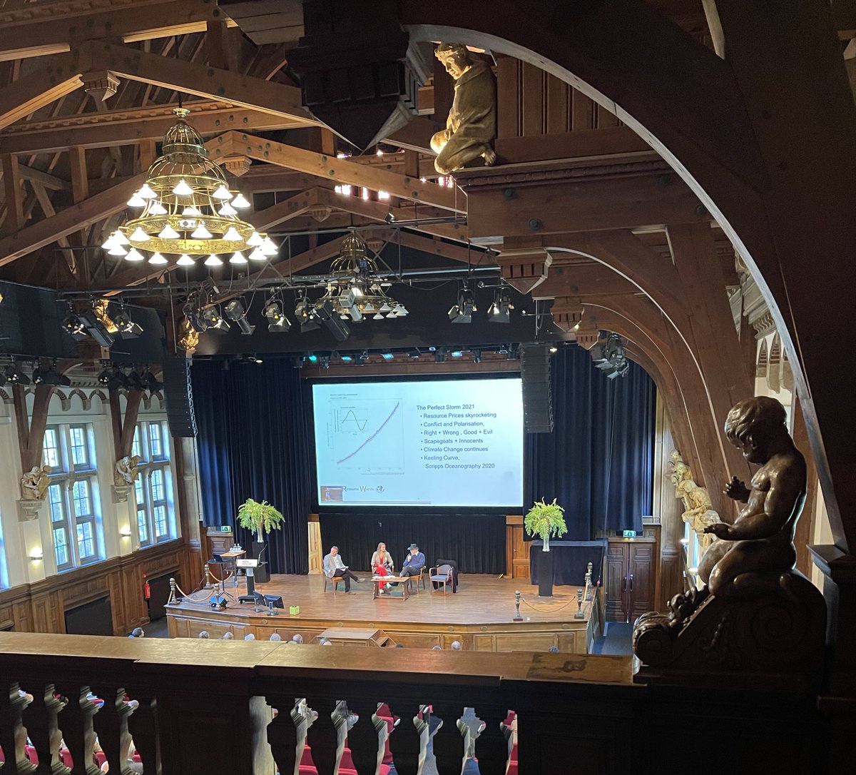 Opening session #resourcewende conference <a href="/100KIT/">KIT</a> about the big problems regarding the scarcity of resources <a href="/harmbotje/">Harm Ede Botje</a> <a href="/EvaHelmond/">E V A</a> #WoutervanDieren