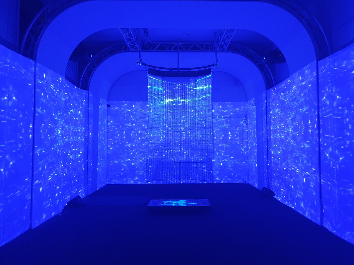 dmdmuc's tweet photo. Wasser immersiv erleben? 
Im Rahmen des #HiAfestivals haben wir heute #Quintessenz zu Gast im #VRlab @DeutschesMuseum.

https://t.co/qGMrwiLT2p https://t.co/BLNjlq3q8u