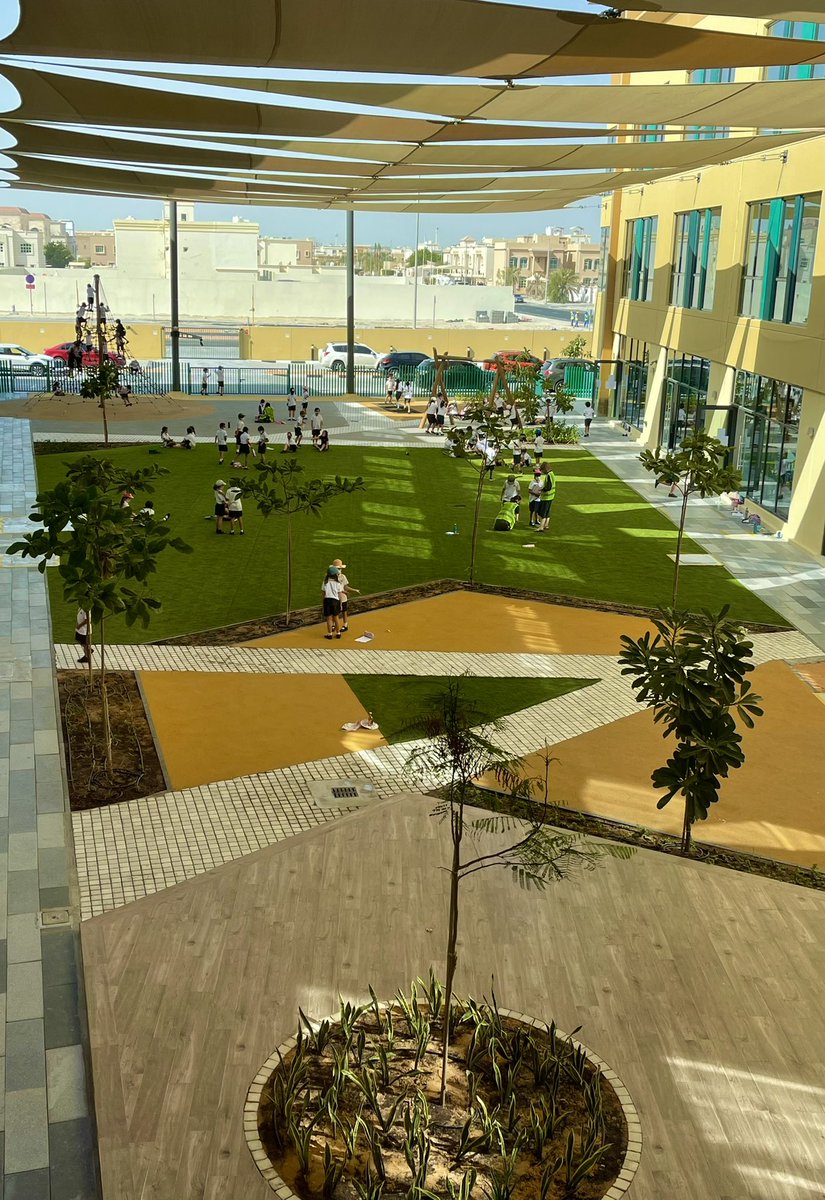 AlanDWilliamso1's tweet photo. Why does this make me feel like being a PE Teacher in the UAE!!!??? @Taaleem @RISAbuDhabi_KCC @RISabudhabi #itsoktodream #onedaysomeday #livingthedream #inspiringyoungminds #proudlytaaleem 🇦🇪🇦🇪🇦🇪🌞🌞🌞 https://t.co/v0IiC7GmF0