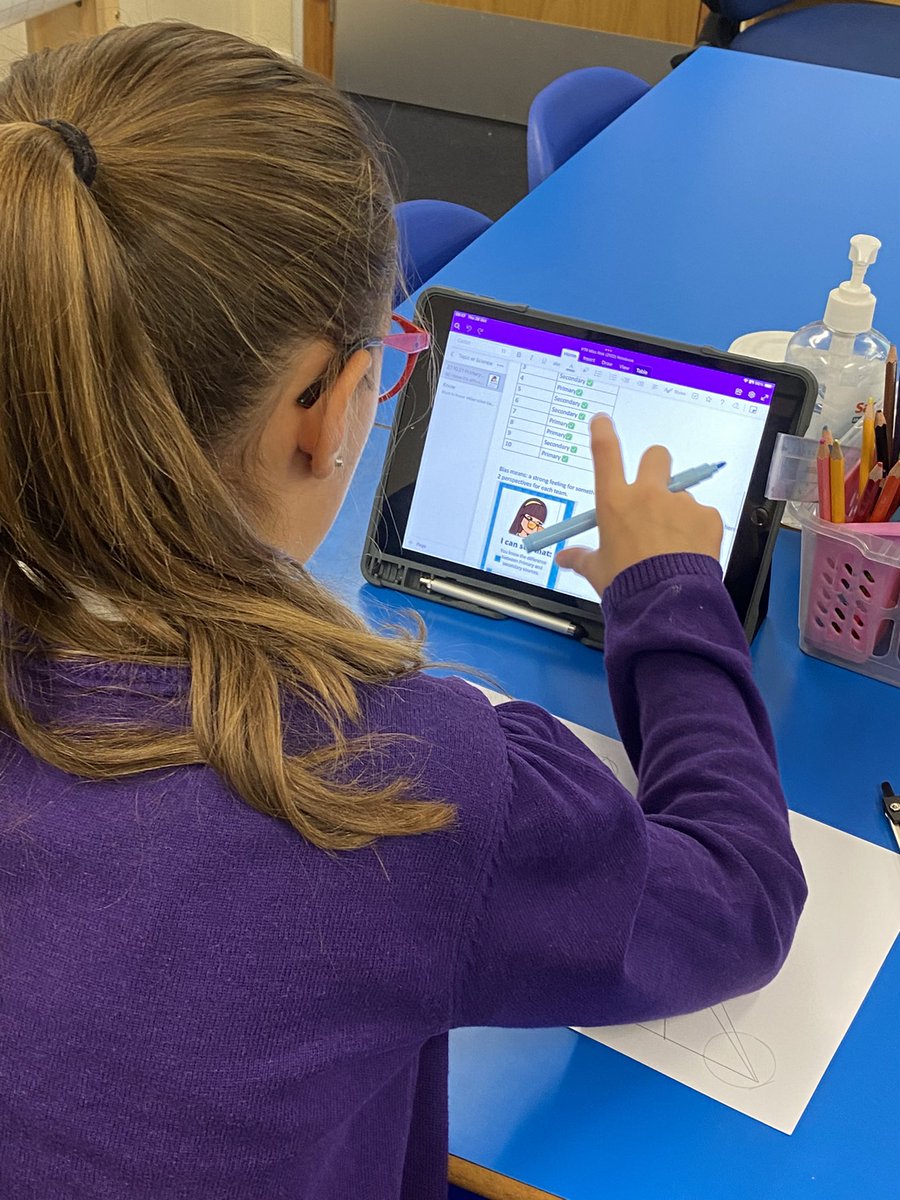 beanxmissrisk's tweet photo. We are reading and listening to our feedback on class notebook this morning. Ask your child to see/hear theirs! #BPSDigitalLearning https://t.co/Zd5W01PETI