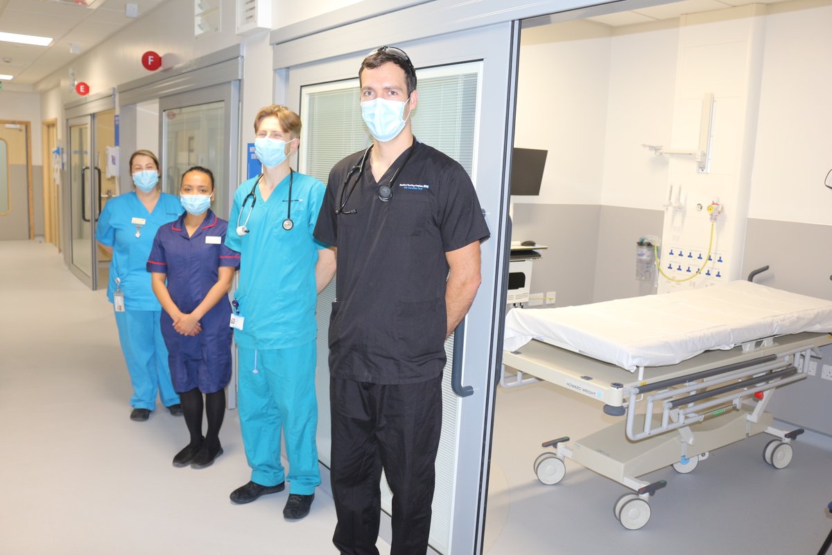 BTHFT's tweet photo. New state-of-the-art infection control negative pressure rooms open for business @BTHFT A&amp;E department. Part of a new £2.4m high dependency unit to transform care for patients. Find out more at https://t.co/G4Q1GLAXCa #TeamBradford #NHS @BTHFT_EFandCE @aedbthft https://t.co/2LW8o5yAmy
