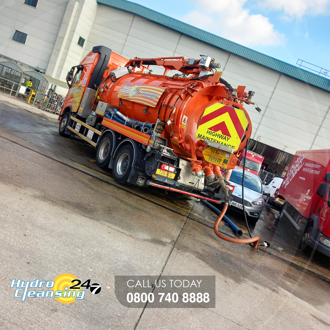 hydrocleansing's tweet image. Resolved a potential flooding at this Royal Mail site in Chelmsford #DoItRightTheFirstTime 💦🧡