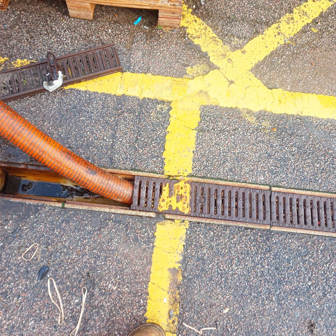 hydrocleansing's tweet image. Resolved a potential flooding at this Royal Mail site in Chelmsford #DoItRightTheFirstTime 💦🧡